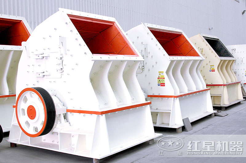 PCZ重錘碎石機(jī)圖片，時(shí)產(chǎn)100-3000噸